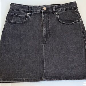 ✨ Like New ✨ ZARA TRF Black Dark Gray Denim Mini Festival Skirt
